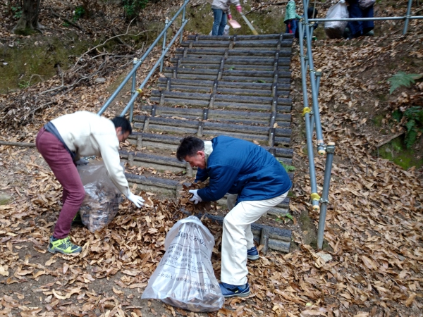 紀三井寺地区避難経路清掃